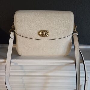 Coach Cassie 19 Crossbody Bag – Chalk / Off-White